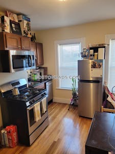 Cambridge Renovated 1 Bed 1 bath available NOW on Blake St in Cambridge!   Porter Square - $2,500