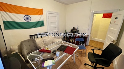 Mission Hill 4 Beds 1 Bath Boston - $6,400