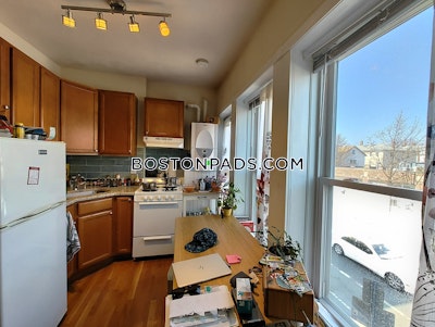 Cambridge Renovated 1 bed 1 bath available NOW on Cambridge St in Cambridge!   Inman Square - $2,645