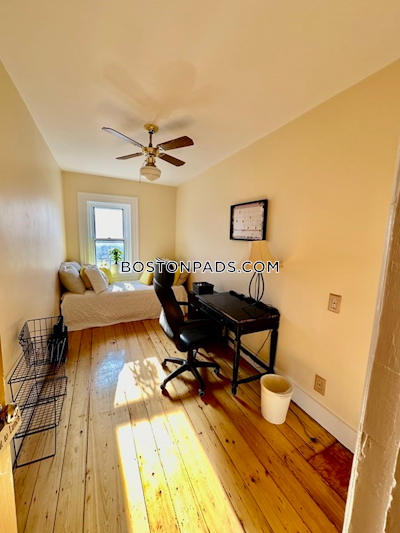 Back Bay Renovated 1 Bed 1 bath available NOW on Durham St in Back Bay! Boston - $3,500