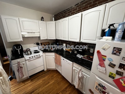 North End 2 Beds 1 Bath Boston - $3,695