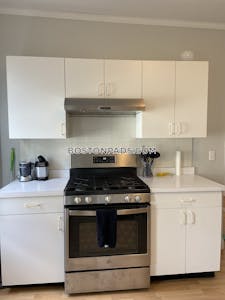 Somerville Can3 Beds 1 Bath  West Somerville/ Teele Square - $3,700 No Fee