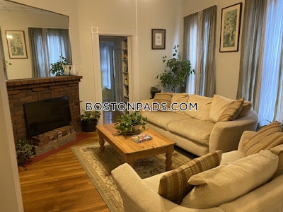 Malden 3 Beds 1 Bath - $3,300