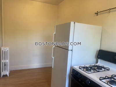 Brookline 1 Bed 1 Bath BROOKLINE- NORTH BROOKLINE $2,500  Coolidge Corner - $2,500