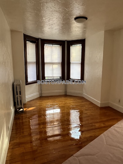 Allston 3 Beds 1 Bath Boston - $3,000