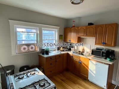 Somerville 4 Bed, 1 Bath Unit  Tufts - $4,800