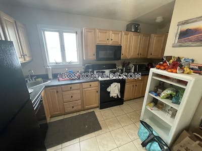 Medford 3 Beds 1 Bath  Tufts - $3,600