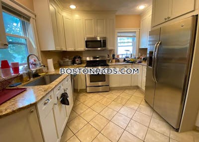 Medford 5 Bed 2 Bath MEDFORD  Tufts - $7,000