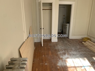 Brookline 1 Bed 1 Bath  Coolidge Corner - $2,650