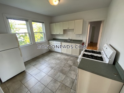 Somerville 4 Beds 1 Bath  Tufts - $4,000 No Fee