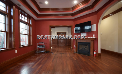 Brookline 4 Beds 2 Baths  Cleveland Circle - $5,550 No Fee