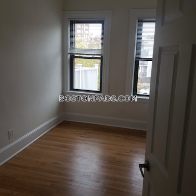 Brighton 3 Beds 1 Bath Boston - $4,675 No Fee